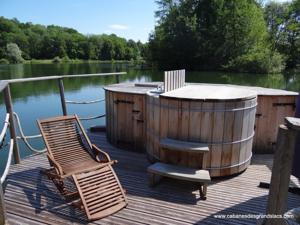 Un bain chaud à 39°C au milieu du lac notre innovation écologique 2014 !